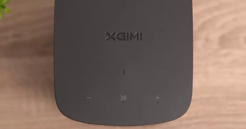 Proiettore portatile per viaggi XGIMI Halo+