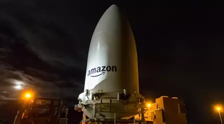Amazon invierà domani nello spazio i primi satelliti internet del Progetto Kuiper per competere con Starlink di SpaceX