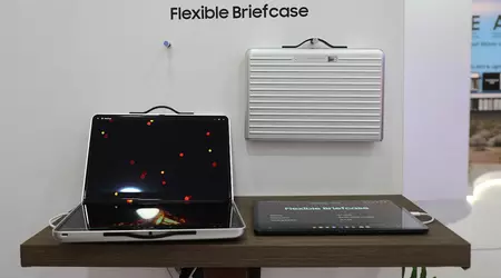 Samsung ha svelato un concept di un insolito display OLED pieghevole con alta risoluzione e luminosità fino a 5000 nits
