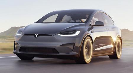 Tesla ha presentato versioni economiche della Model S e della Model X con autonomia ridotta, abbassando la soglia d'ingresso di 10.000 dollari in una sola volta