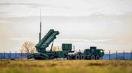 Dopo l'arrivo dei caccia statunitensi F-16 Fighting Falcon, la Romania sta spostando i sistemi di difesa aerea al confine con l'Ucraina per difendersi dagli UAV russi.