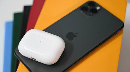 Insider: l'iPhone 17 Pro potrebbe avere il supporto alla ricarica inversa da 7,5W