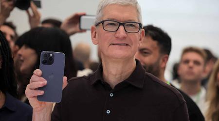 Decine di migliaia di spettatori hanno assistito a una finta presentazione Apple