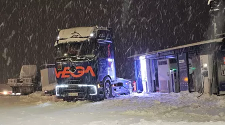Il Mercedes-Benz eActros 600 elettrico completa il difficile viaggio della sfida eNordkapp