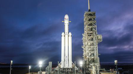 SpaceX ha ricevuto 155 milioni di dollari per lanciare il segreto drone orbitale X-37B di Boeing utilizzando un razzo Falcon Heavy