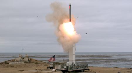 Il Giappone accelera l'acquisto per 1,6 miliardi di dollari di 400 missili da crociera Tomahawk statunitensi con una gittata di 1.600 km