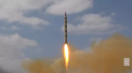 I proxy iraniani dallo Yemen hanno mostrato video di missili balistici e droni kamikaze lanciati contro Israele