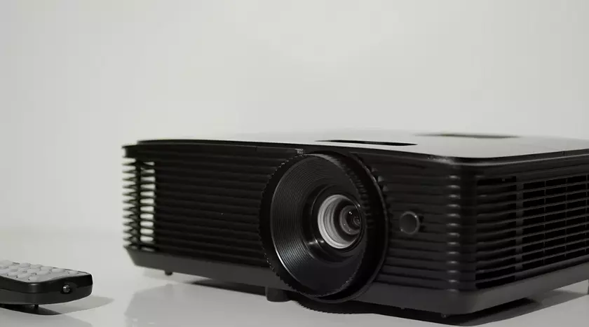 Proiettore Optoma HD146X per una stanza piccola