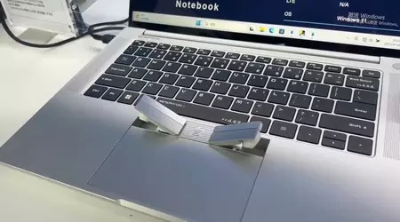 2-in-1: un'azienda cinese ha presentato un laptop con cuffie wireless integrate nel touchpad