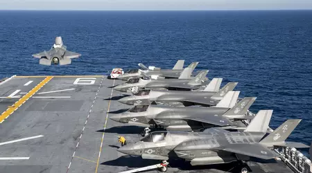 La flotta britannica di caccia da ponte F-35B Lightning II raggiungerà la piena capacità operativa nel 2025, quando Lockheed Martin consegnerà 42 velivoli.