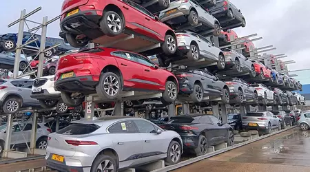 Decine di Jaguar I-Pace ritirate dal mercato sono state mandate in rottamazione per vivere i loro ultimi giorni di vita