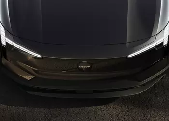 Volvo EX30 Black Edition svelata