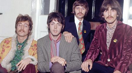 I Beatles ricevono una nomination ai Grammy per la canzone "Now and Then", creata da Paul McCartney con l'aiuto dell'IA sulla base del demo di Lennon del 1978.