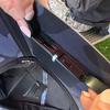 Ricarica dei gadget con un cappello da sole