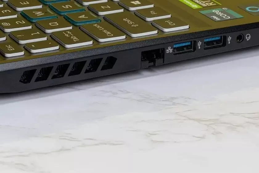 Acer Predator Helios 300 portatile modifica centralina