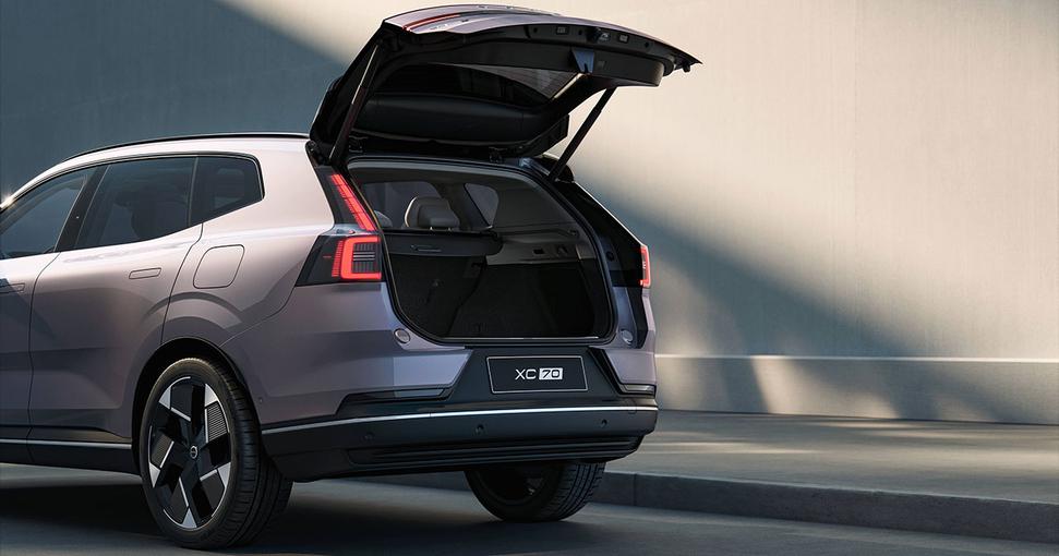 Volvo XC70 - un nuovo standard nelle auto ibride Volvo XC70 - un nuovo standard nelle auto ibride