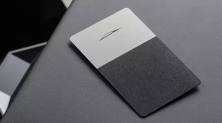 Tesla ha presentato un nuovo accessorio per il Cybertruck: una chiave elettronica in metallo del valore di 60 dollari.