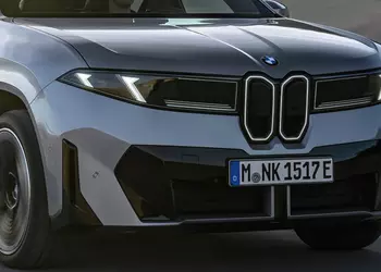 BMW inizierà a installare il distintivo ...