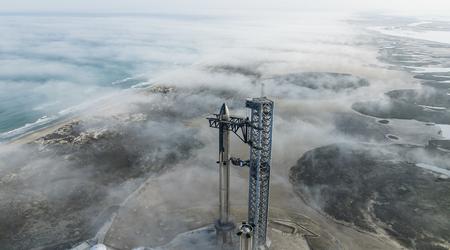SpaceX mostra foto spettacolari dell'astronave montata sul razzo Super Heavy