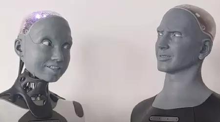 È come per le persone: un robot donna si è offeso con un robot uomo per una battuta di cattivo gusto.