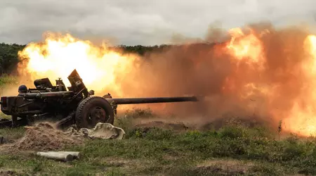 Le forze armate dell'Ucraina hanno distrutto il corazzato da trasporto truppe russo MT-LB con l'aiuto di un cannone da 100 mm MT-12 "Rapier"