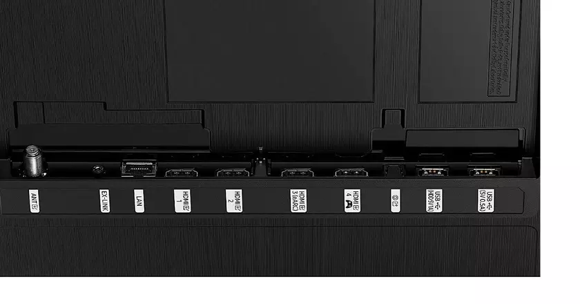 SAMSUNG QN900A miglior dimensione tv per sala conferenze