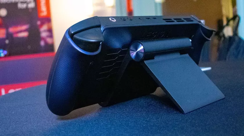 Computer da gioco portatile Lenovo Legion Go S (SteamOS)