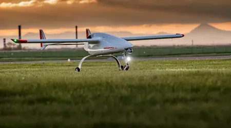 La Germania ha consegnato all'Ucraina gli UAV da ricognizione Primoco ONE, in grado di volare fino a 200 chilometri e di rimanere in aria per 15 ore.