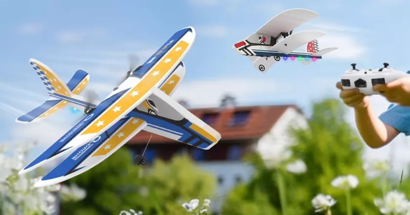 Aereo rc a lungo raggio DEERC