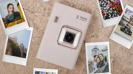 Fujifilm ha introdotto instax mini LiPlay+: una fotocamera istantanea ibrida con doppia ottica e registrazione audio