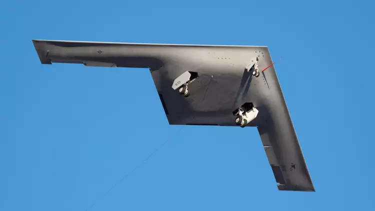 Il bombardiere nucleare B-21 Raider ha ...