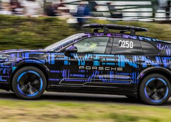 La Porsche Cayenne Elettrica stabilisce record ...