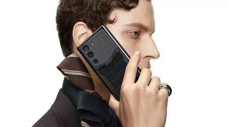 Vertu ha presentato lo smartphone premium Metavertu per criptovalute e NFT con pelle di alligatore, oro e diamanti. Costa 41.000 dollari