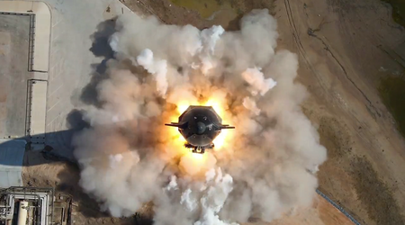 SpaceX ha condotto un test statico dell'astronave che andrà sulla Luna nel 2025.