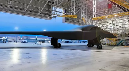 Northrop Grumman è pronta a presentare il bombardiere nucleare B-21 Raider: cosa si sa del primo aereo di sesta generazione in assoluto