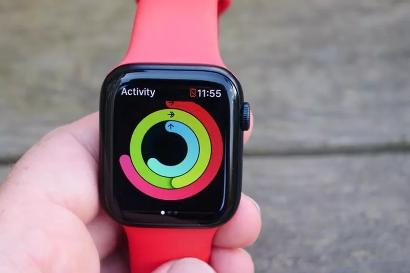 Watch SE (2a generazione) vs Watch Series 10