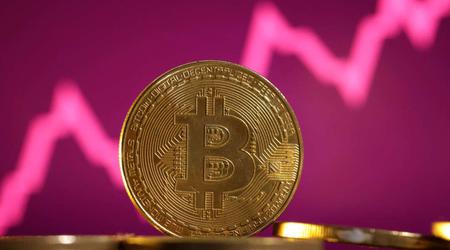 Il Bitcoin ha raggiunto un nuovo record, superando i 70.000 dollari
