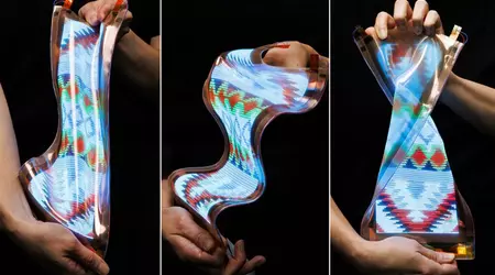 LG crea il primo display al mondo che si allunga come il silicone
