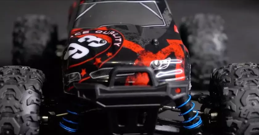 1:18 DEERC 300E recensione auto radiocomandata deerc