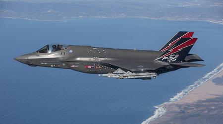 Dopo l'SM-6 Block I, la Repubblica di Corea sta acquistando i missili AIM-9X Sidewinder nelle configurazioni Block II e Block II+ per i caccia F-35, F-15K e KF-16.