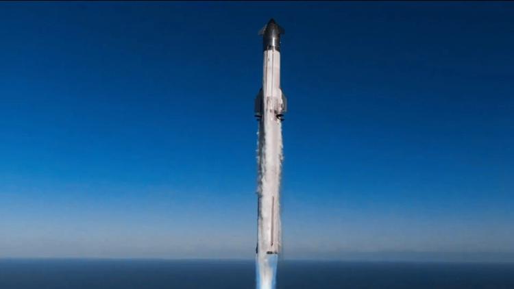 Il volo 7 dell'astronave di Elon ...