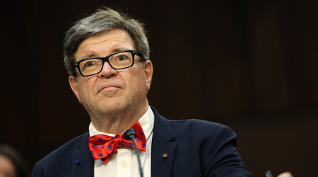 Il principale esperto di IA di Meta si è espresso contro la regolamentazione della tecnologia perché "non è abbastanza intelligente".