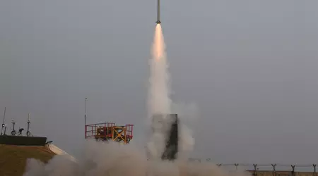 L'India sta costruendo un proprio sistema di difesa aerea in grado di abbattere missili, droni, aerei, elicotteri e munizioni di precisione entro un raggio di 350 km.