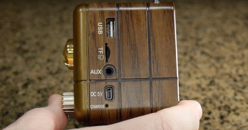 migliore radio portatile per qualità del suono PRUNUS J-160