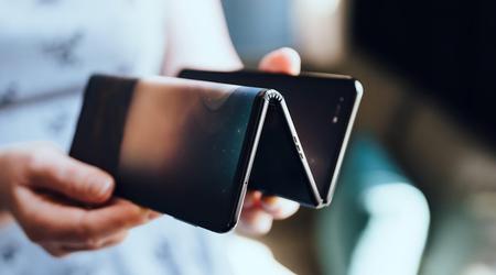 Huawei presenterà il 10 settembre il primo smartphone al mondo che si piega in tre