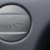 Interno del Land Rover Discovery Tempest, pelle nera e finiture in alluminio