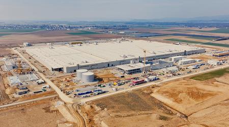 BMW ha completato la costruzione della parte centrale del suo stabilimento per batterie in Baviera