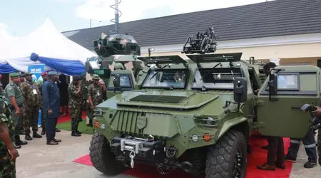 Con l'aiuto della Cina: La Nigeria acquista 20 veicoli blindati Mengshi dal produttore locale 