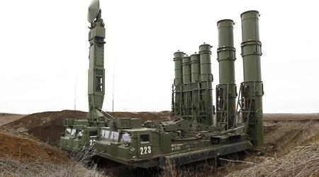 Le forze di difesa ucraine hanno distrutto un rarissimo sistema russo S-300V4 in grado di abbattere missili balistici