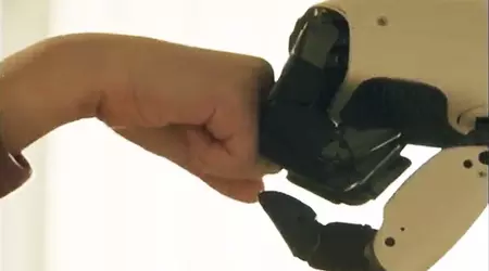 LG presenterà un robot assistente CLOiD con bracci ad alta tecnologia al CES 2026